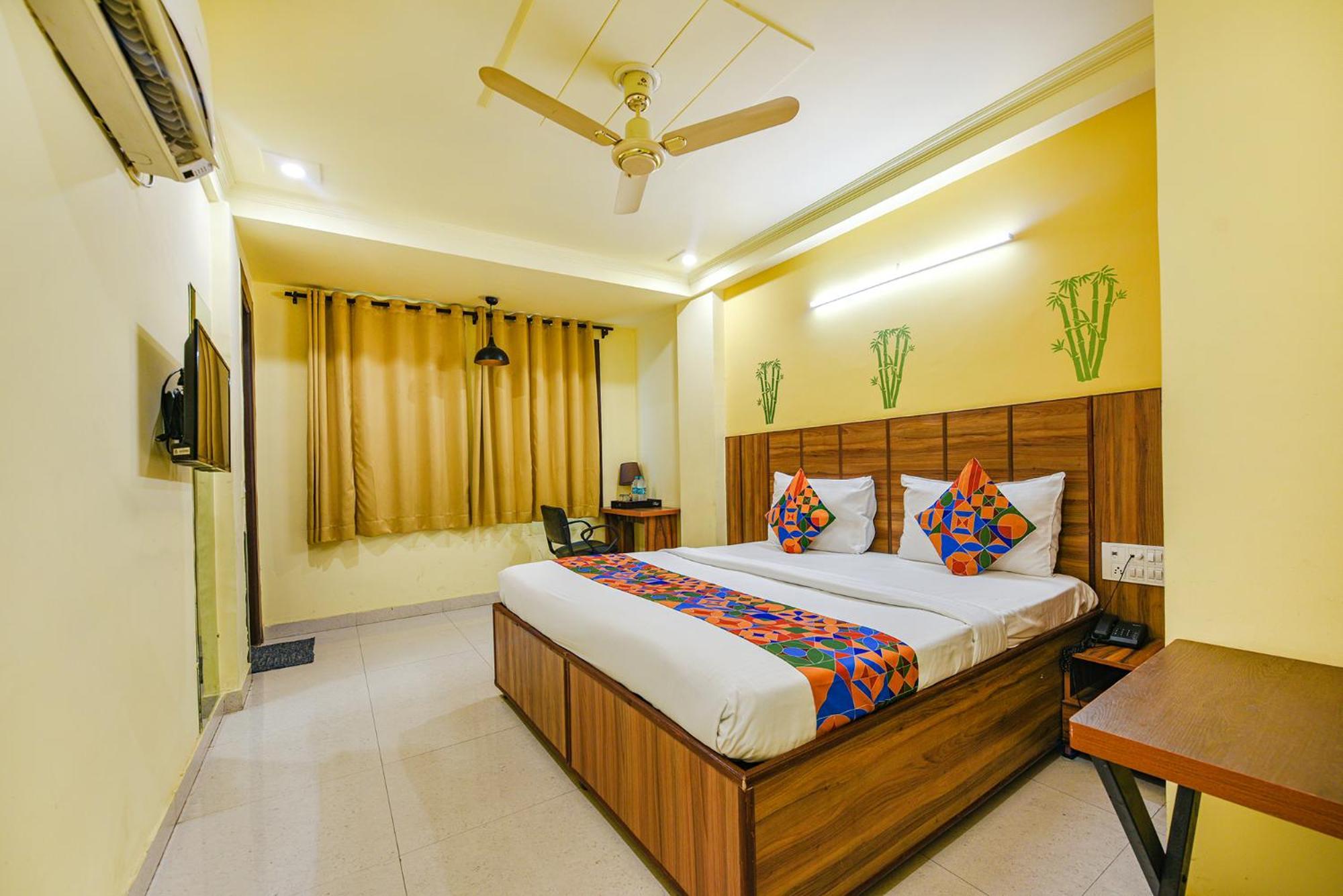 Fabhotel Ishtara Auberge - Nr Yashobhoomi Convention Centre New Delhi Extérieur photo