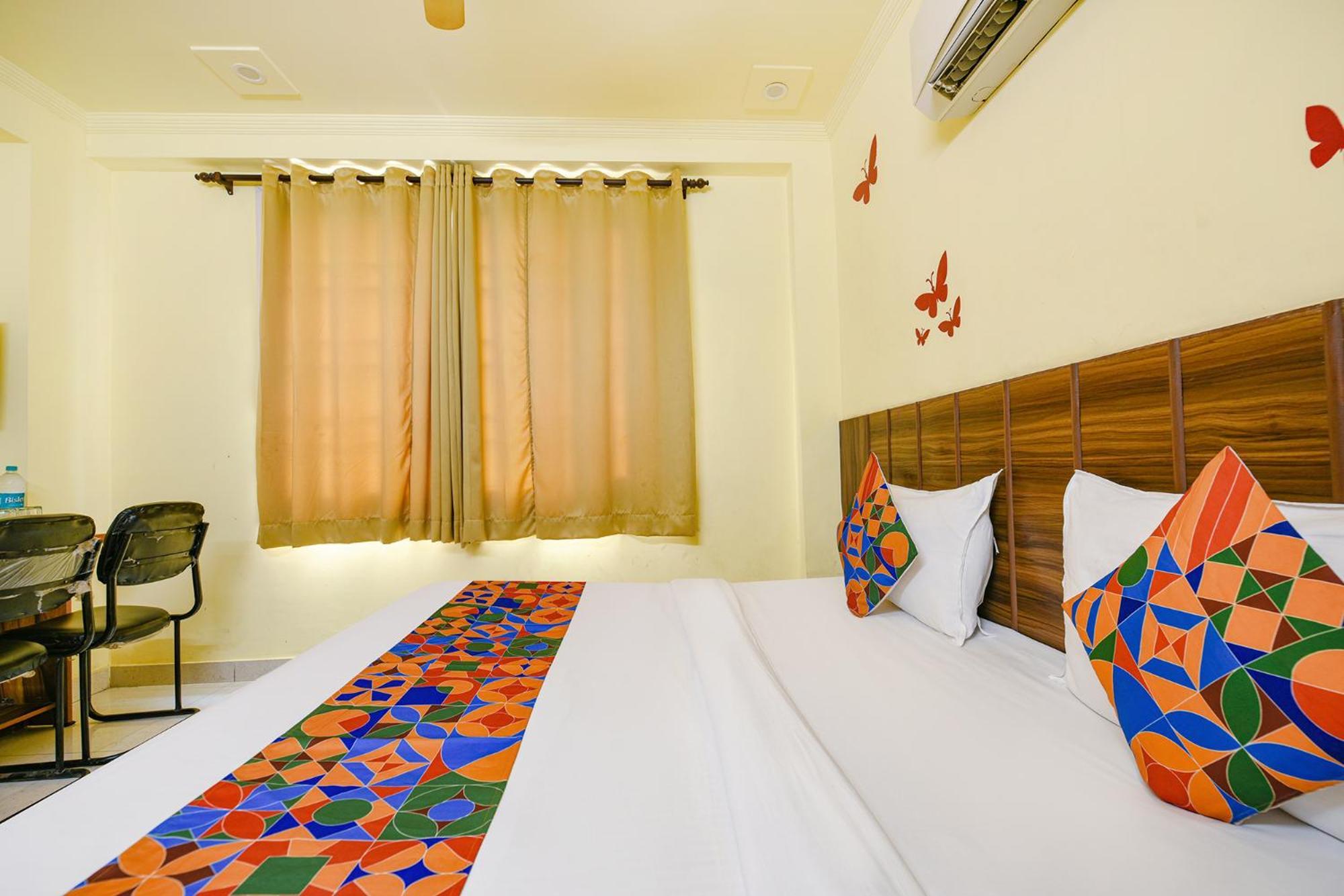 Fabhotel Ishtara Auberge - Nr Yashobhoomi Convention Centre New Delhi Extérieur photo