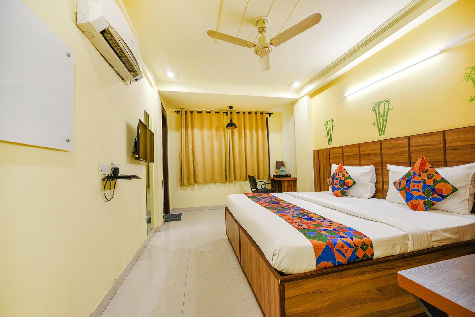 Fabhotel Ishtara Auberge - Nr Yashobhoomi Convention Centre New Delhi Extérieur photo